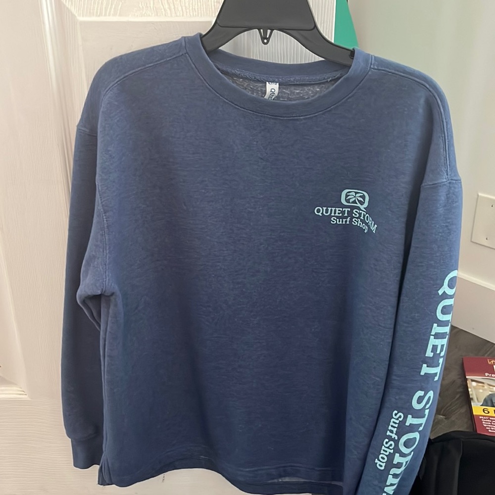 sweat shirt